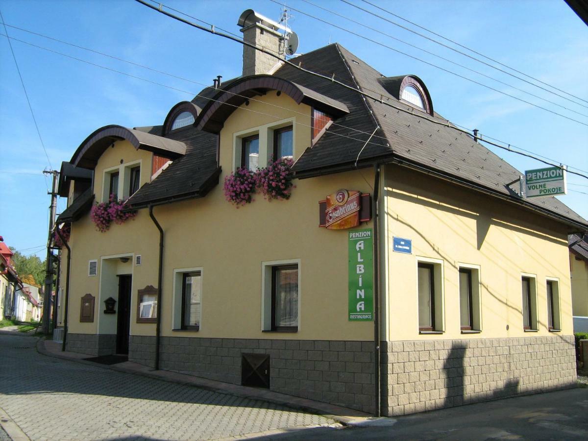 Vysoké nad Jizerou Penzion Albina - Restaurace מראה חיצוני תמונה